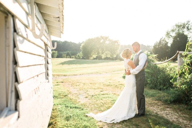 Golden-Hour-wedding-photography-in-a-field-at-Rand-Bryan-House-Raleigh-Durham-Wedding-Photographer-Bronwyn-Duffield.jpg