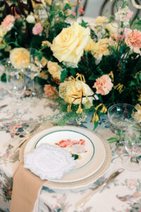 Floral summer wedding decor