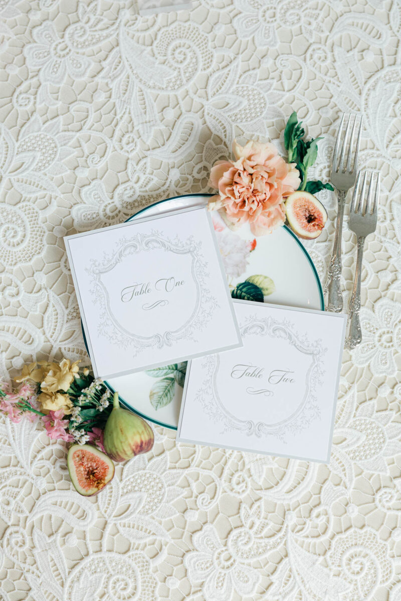 Upscale wedding signage