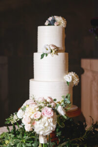 Classic wedding cakes