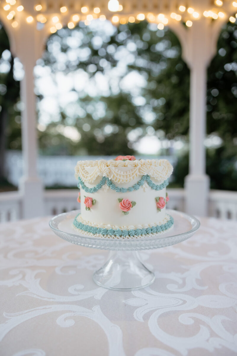 Custom wedding cakes in Raleigh NC